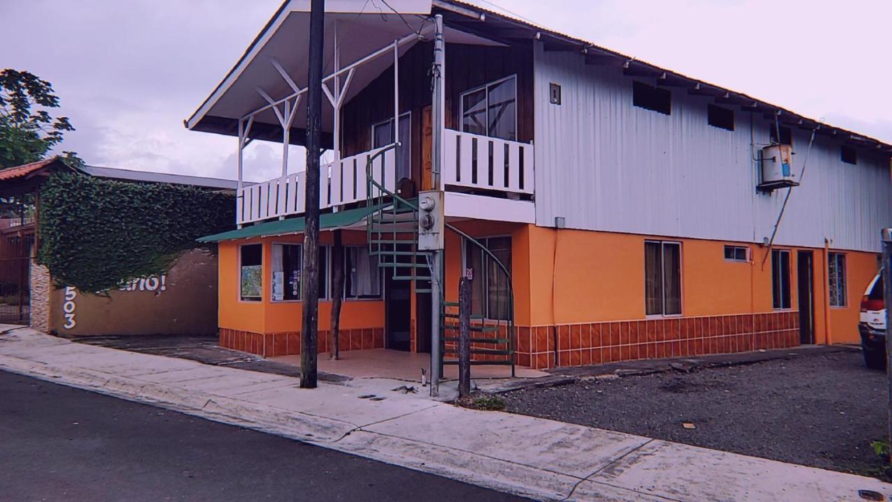 Alpha Arenal Hostel La Fortuna ภายนอก รูปภาพ