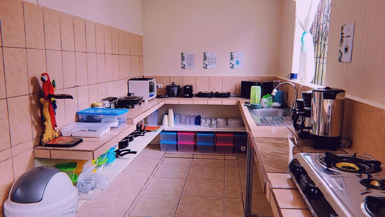 Alpha Arenal Hostel La Fortuna ภายนอก รูปภาพ