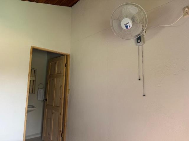 Alpha Arenal Hostel La Fortuna ภายนอก รูปภาพ